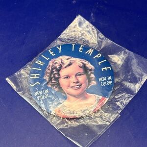 Shirley Temple promotional Button - Blue. Released in 1994